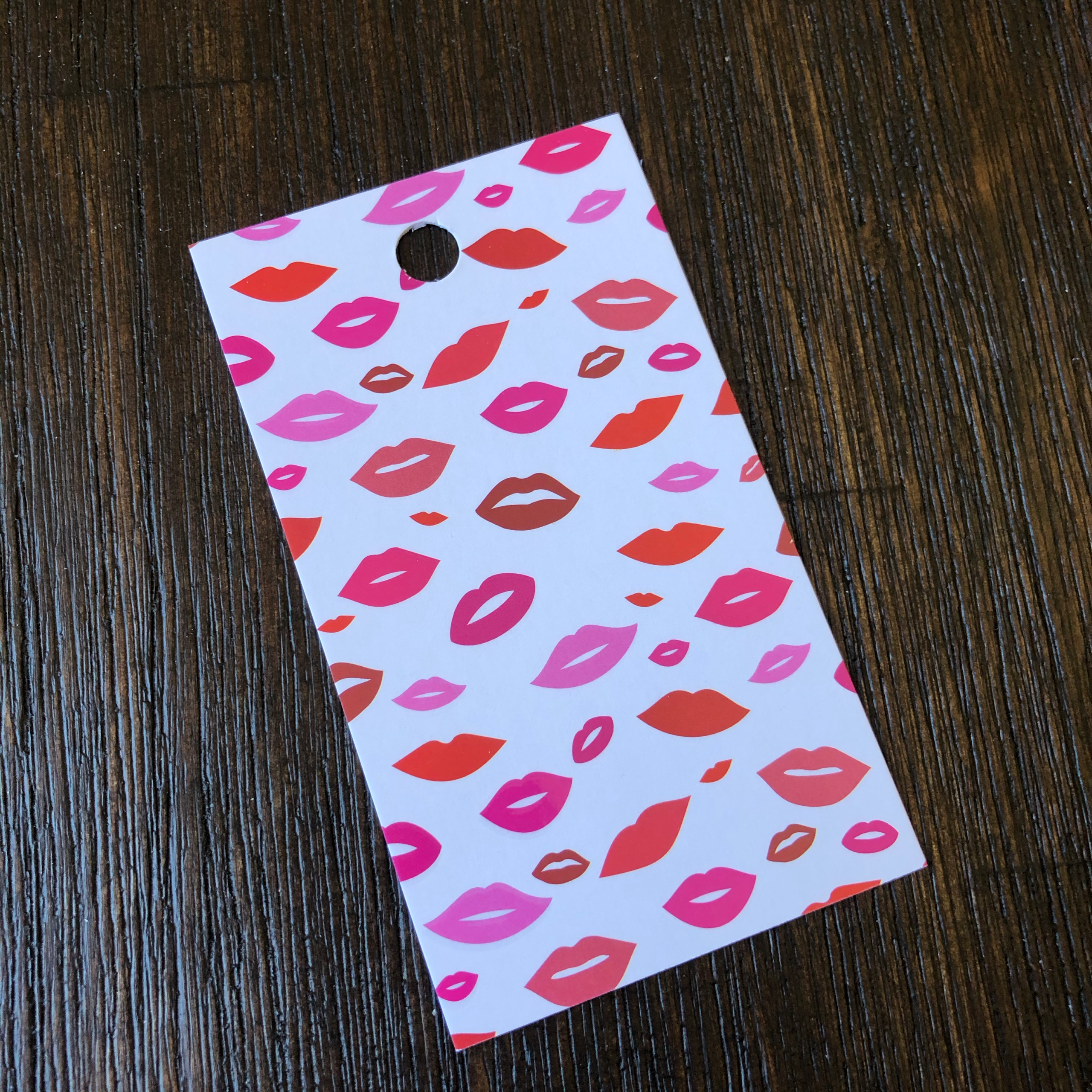Lots of Lips - Tag